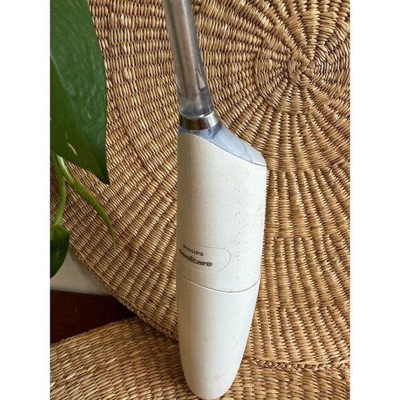 Philips Sonicare AirFloss Cordless Water Flosser (Parts/Repair) - Picture 8 of 8